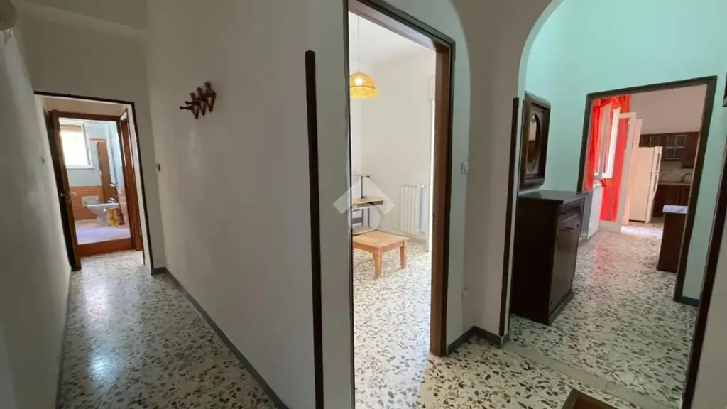 Esik - Bright Apartment with Balcony in Ceglie Messapica