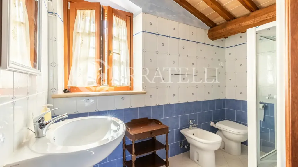 Salles de bain - Rustic Property with Pool in Sarteano