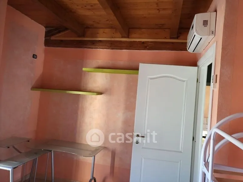 Magamistoad - Three-Bedroom Apartment with Private Parking in Malnate