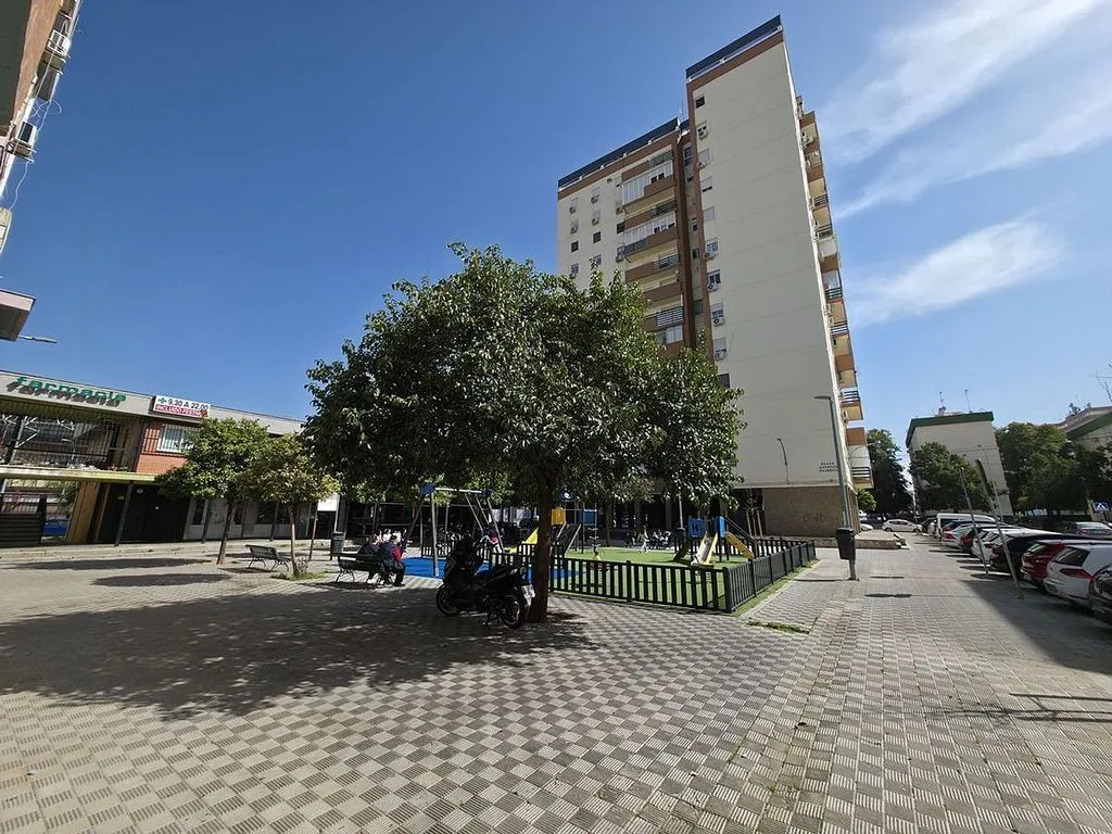 Furnished Flat with Garden in Las Huertas