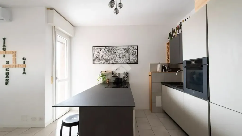 Apartment with Triple Exposure in Carpi