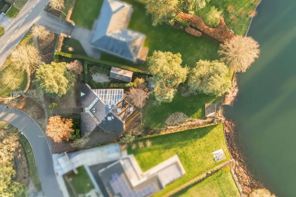 Vista aerea - Architectural House with Water View in Keerbergen