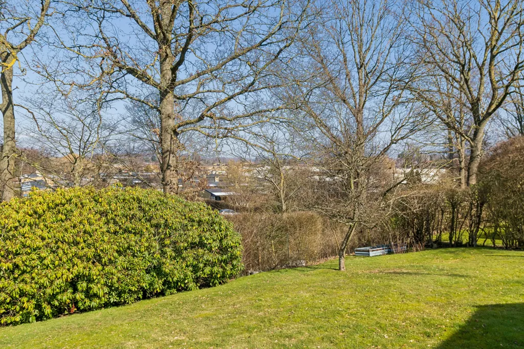 Aed - Architectural Villa with View in Kokkedal