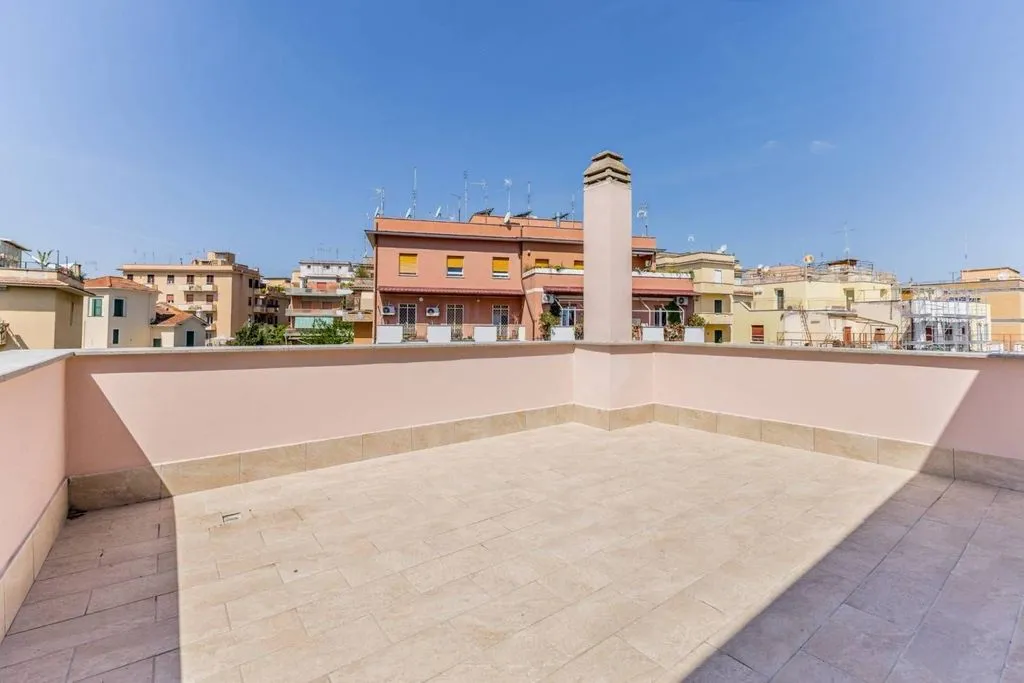 Terrasse - Luxury Penthouse with South Exposure in Rome