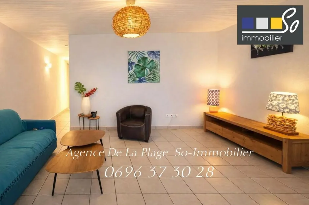 Séjour - Appartement T2 Meublé avec Vue Mer à Le Diamant