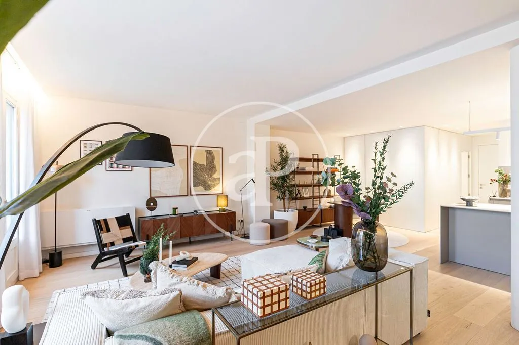Soggiorno - Luxury 2-Bedroom Apartment in Eixample, Barcelona