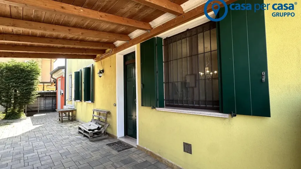 Terrasse - Modern Villa with Private Garden in Bottrighe