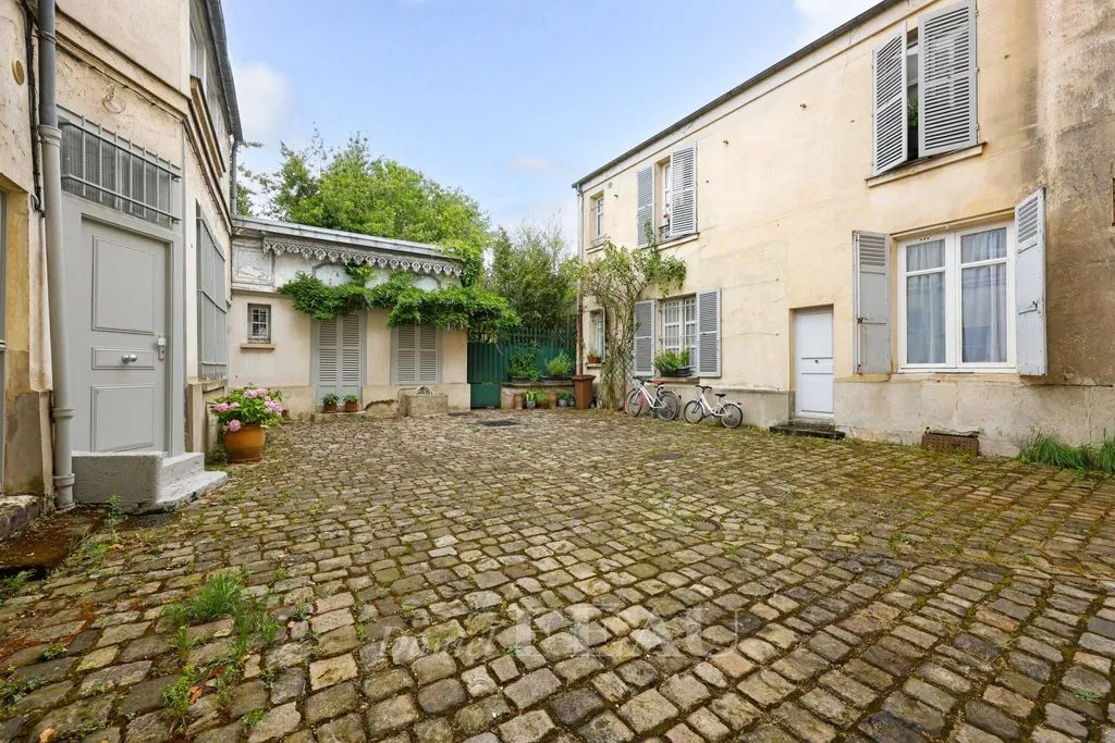 Aed - Luxury Flat with Period Features in Versailles