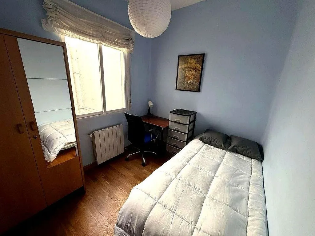 Modern Flat with Balcony in Argüelles, Madrid
