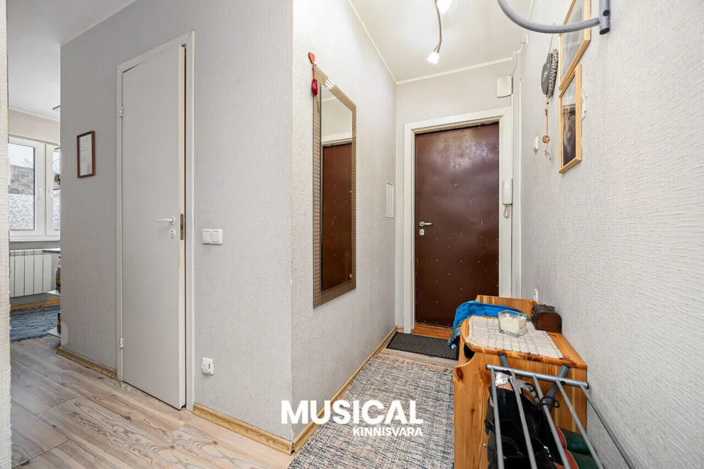 hallway_entrance