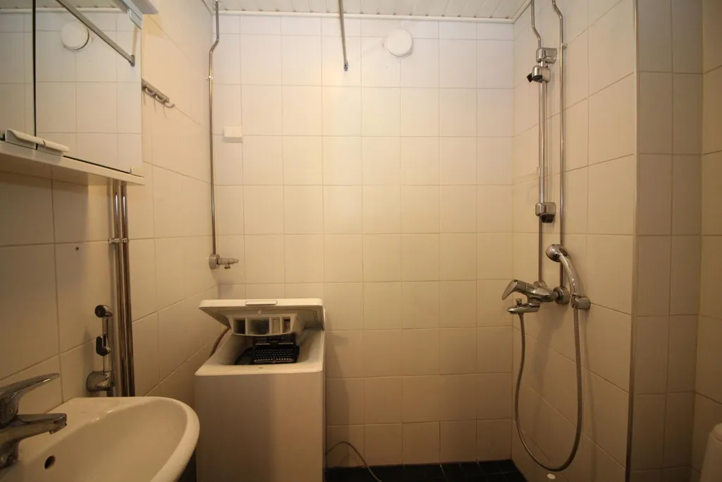 Bagni - Bright 4th Floor Flat with Garden in Pori Centre