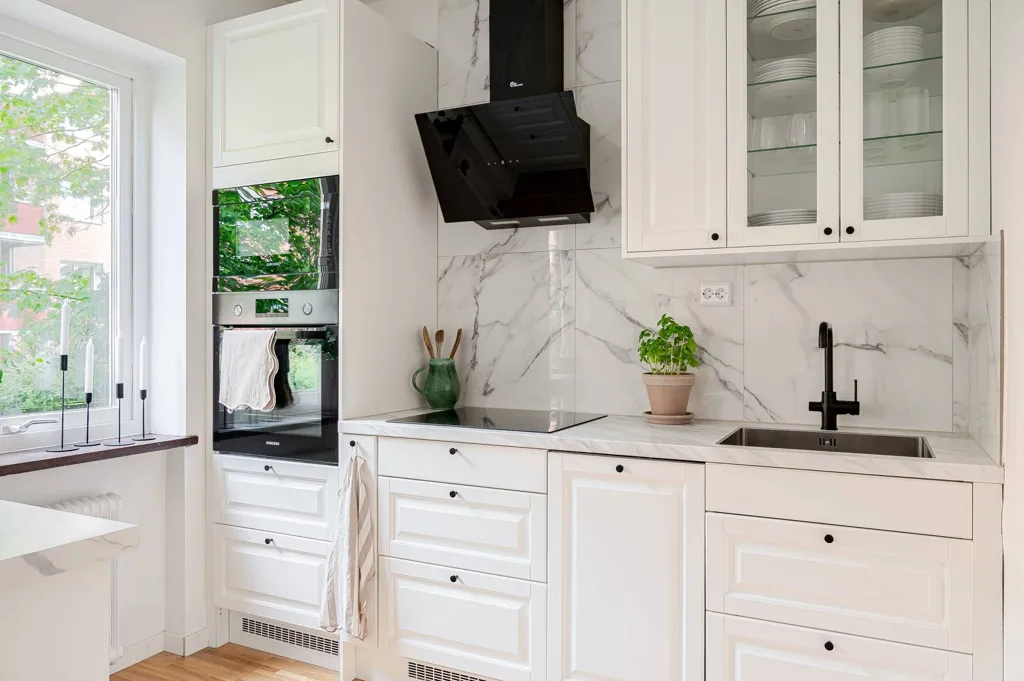 Cuisine - Renovated 2-Bedroom with Balcony in Helsingborg