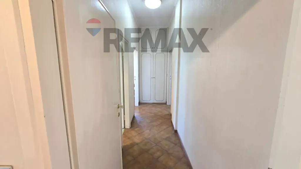 Esik - Spacious Triplex with Balcony in Milan