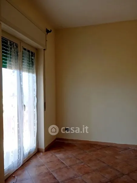 Pièces - Rented Flat with Balcony in Bagnoli, Naples