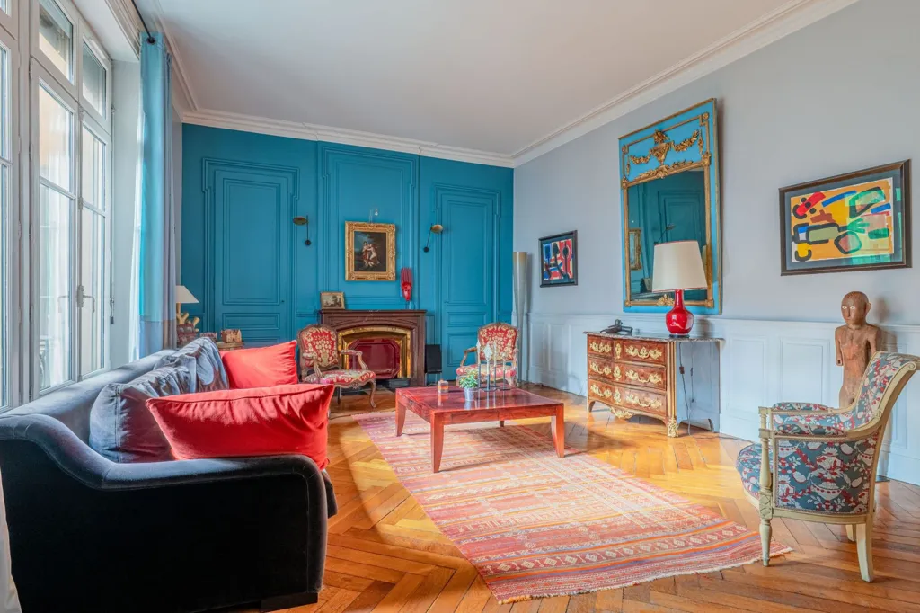 Elutuba - Luxury Apartment with Original Ornaments in Lyon