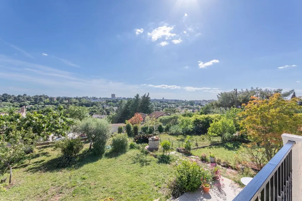 Garden - Spacious Villa with Terraces in Allauch