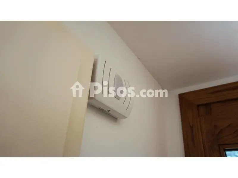 Pièces - Rustic Chalet with Garden in Santa Eulàlia de Riuprimer