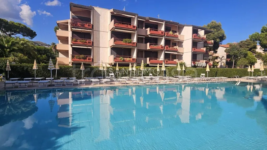 Bassein - Trilocale with Sea View in Sanremo