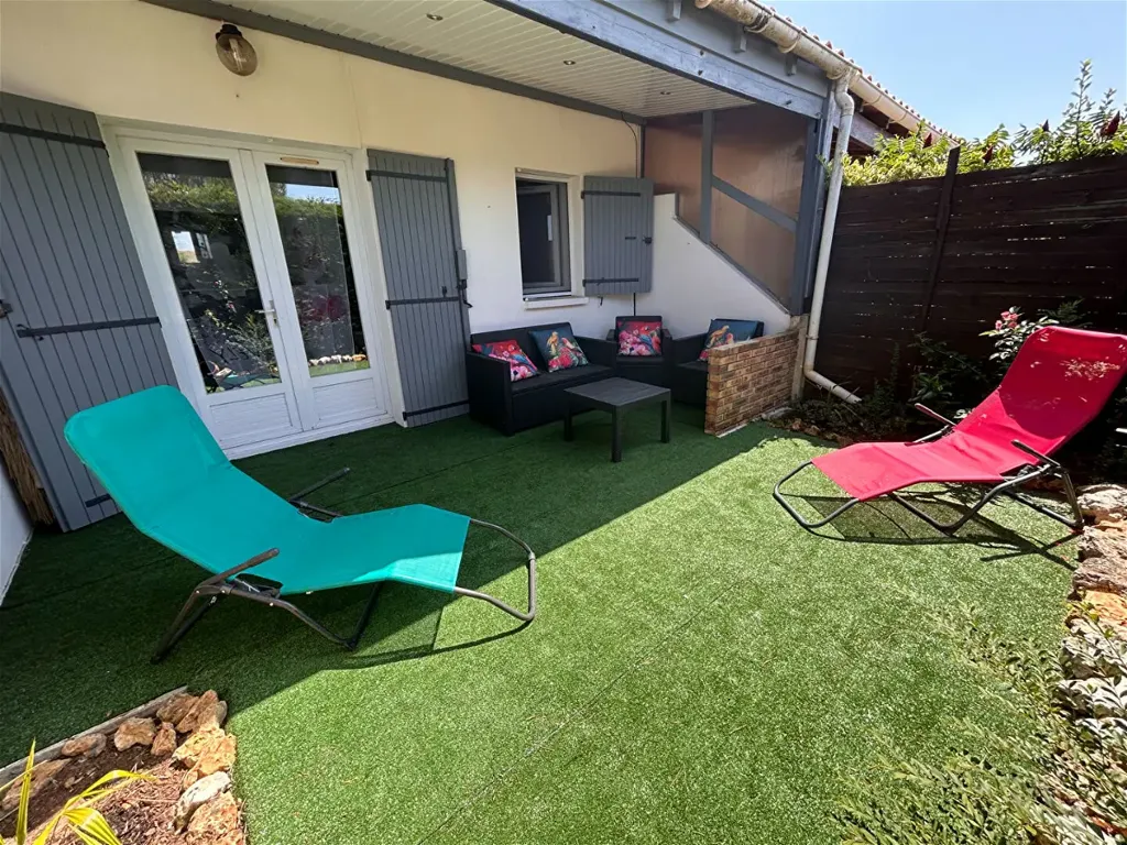 Terrass - 3-Bed Flat with Pool in Saint-Augustin