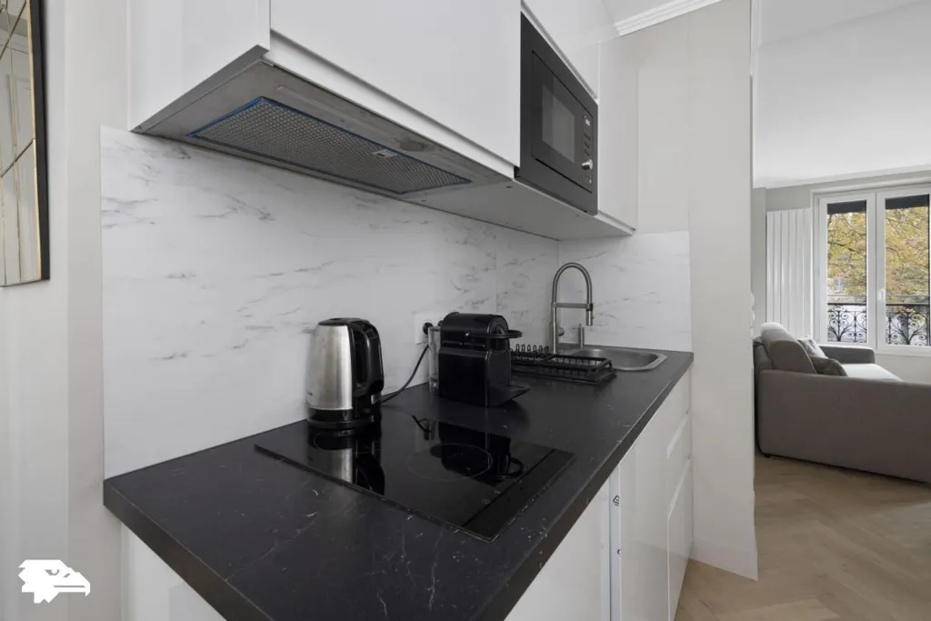 Köök - Refurbished Studio with Etoile View in Paris