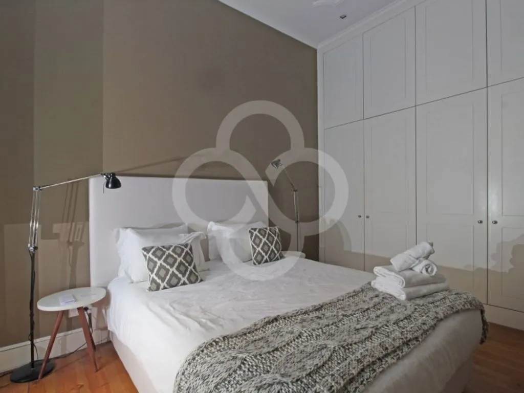 Chambres - Fully Renovated 2-Bed Flat in Bica, Lisbon