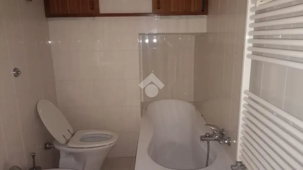 Salles de bain - Semi-detached House with Attic in Montefalcione