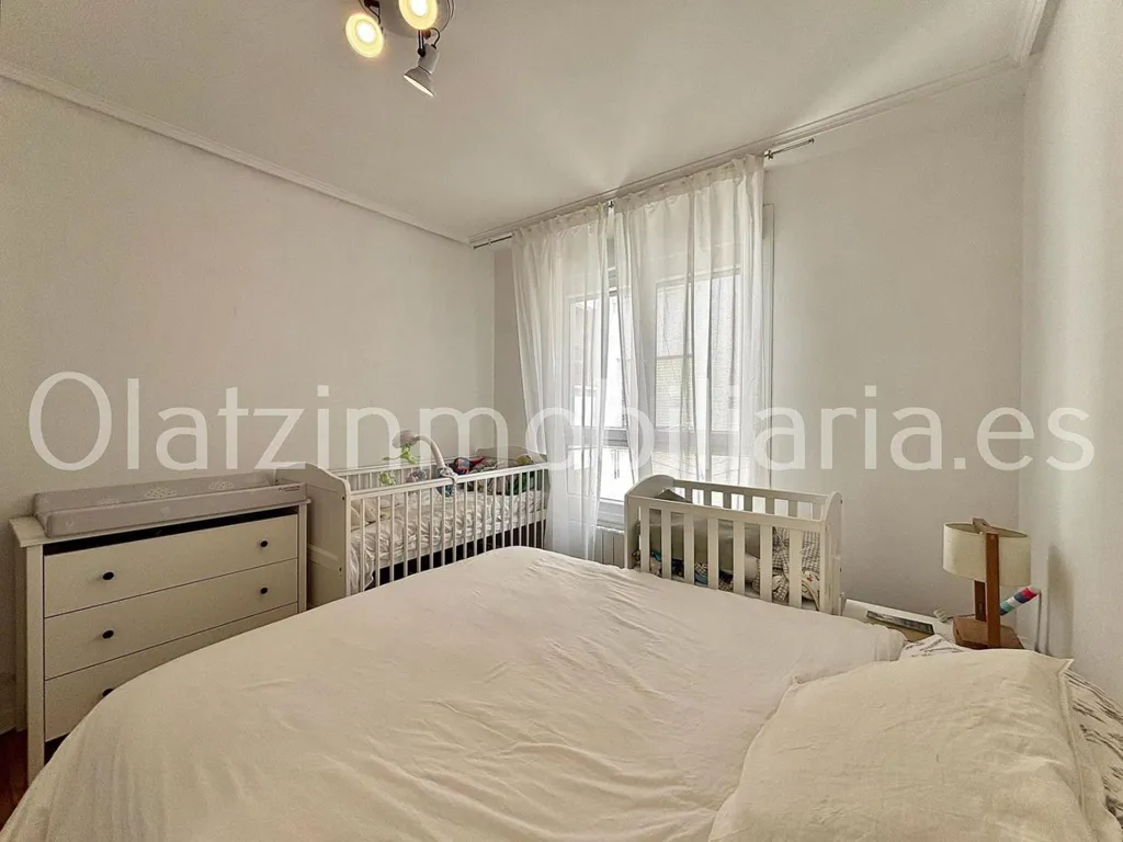 Bedrooms - Bright Apartment with Terrace in Zalla Centre