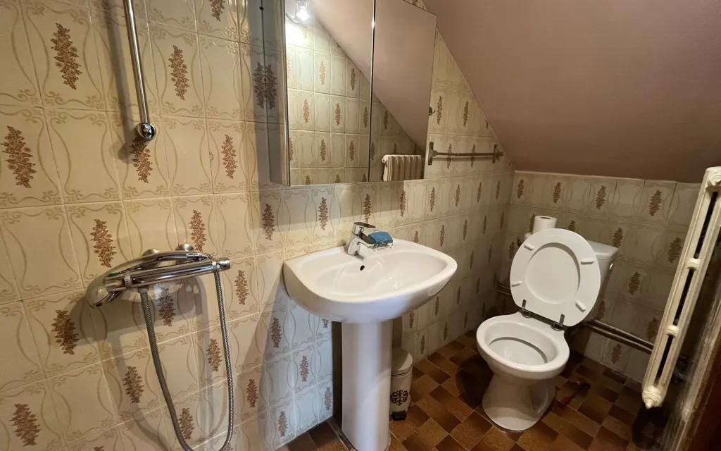 Salles de bain - Maison avec Jardin et Terrasse à Lunel