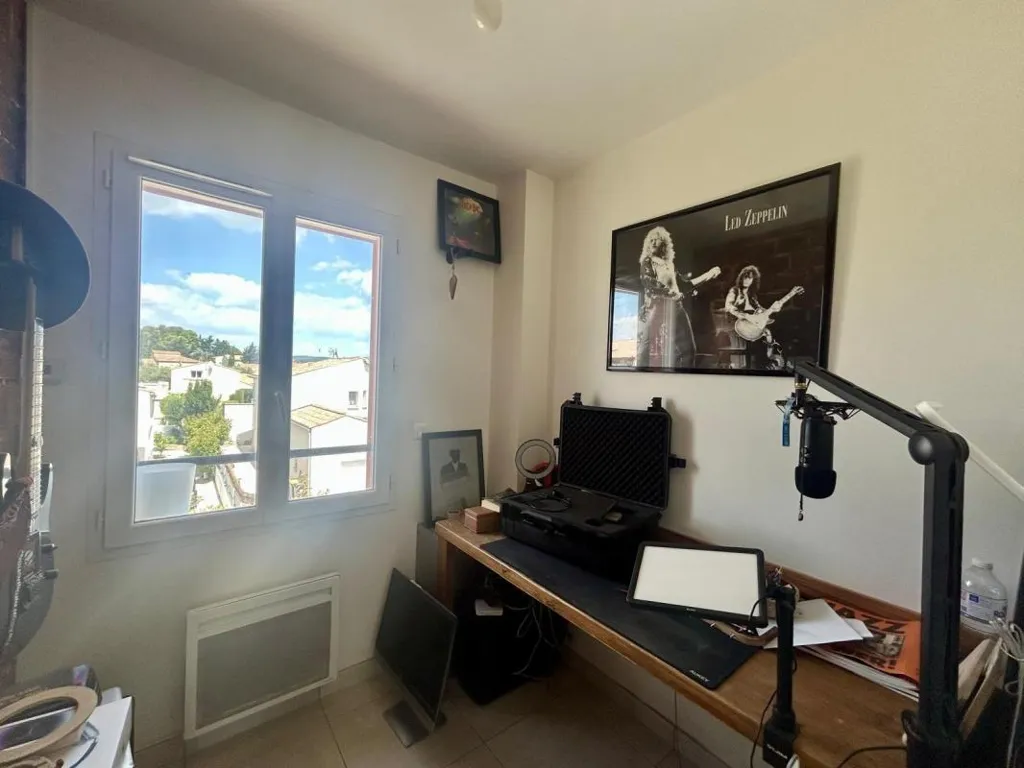 Office - Mediterranean Villa with Pool in Bouzigues