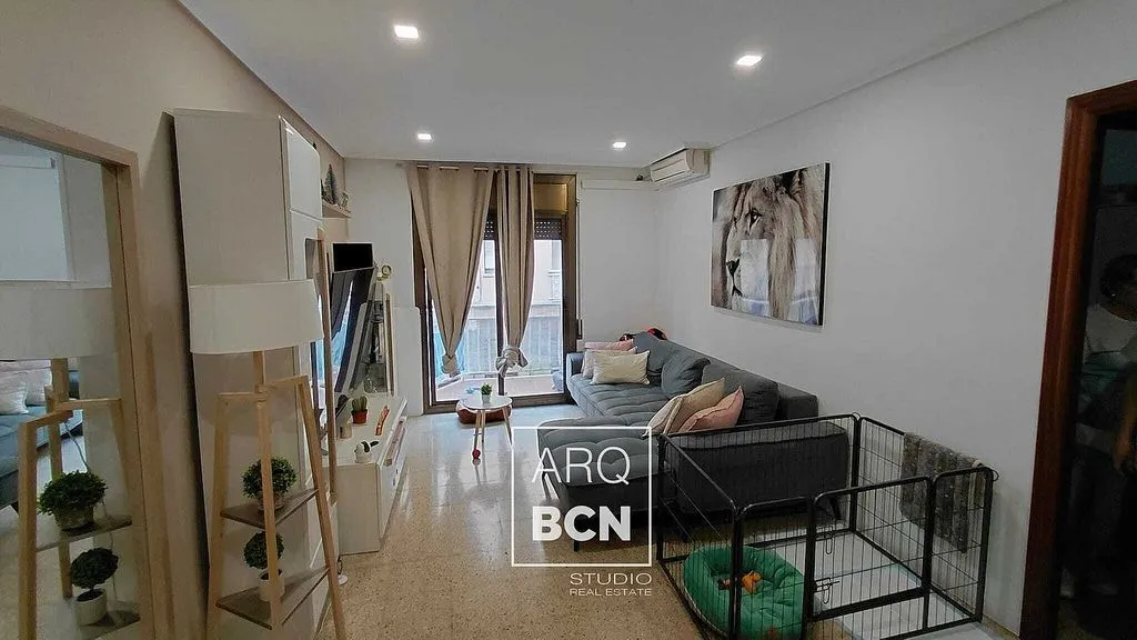Elutuba - Apartment with Terrace in El Prat de Llobregat