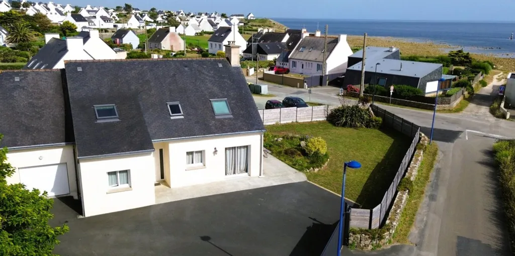 Õhuvaade - Contemporary House with Waterfront Proximity in Plouhinec