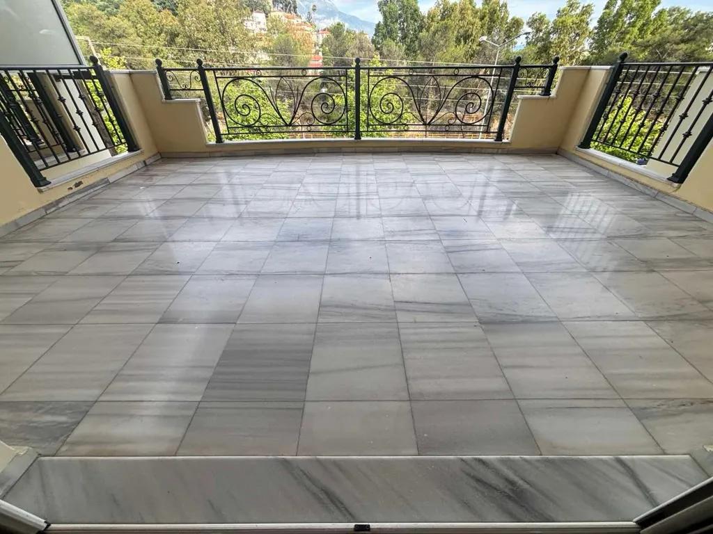 Balcone - Modern Apartment with Mountain View in Athens