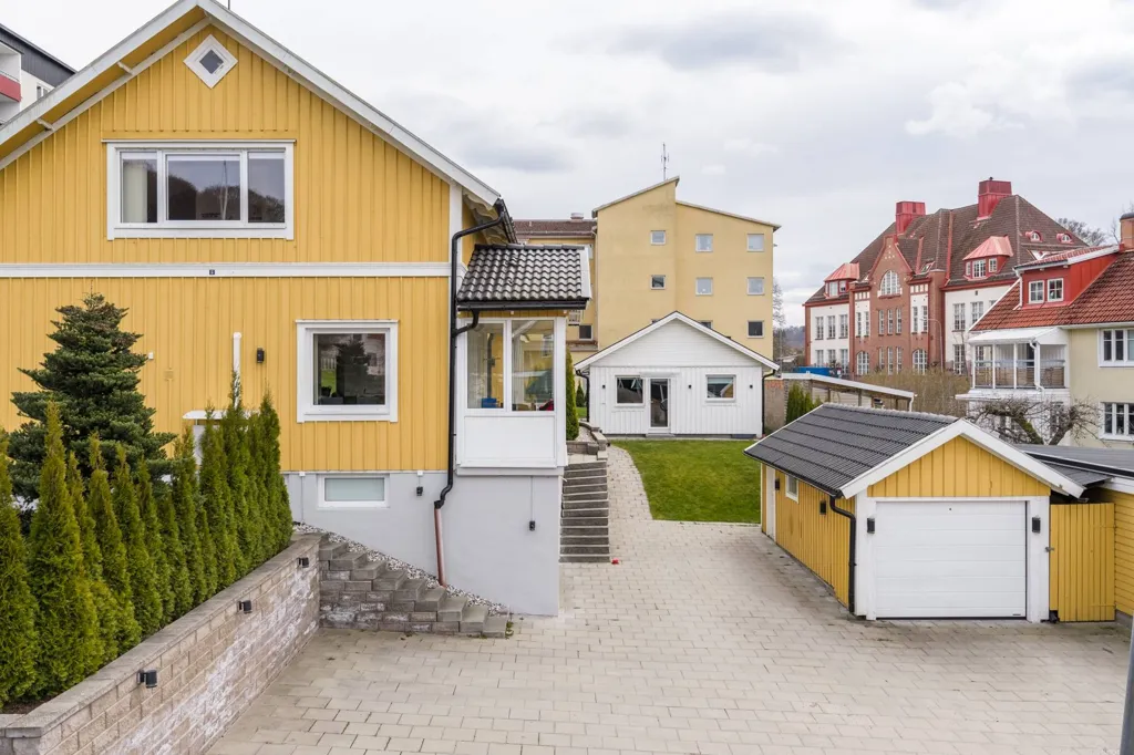 Välivaade - Two-Home Estate with Generous Outdoor Space in Jönköping