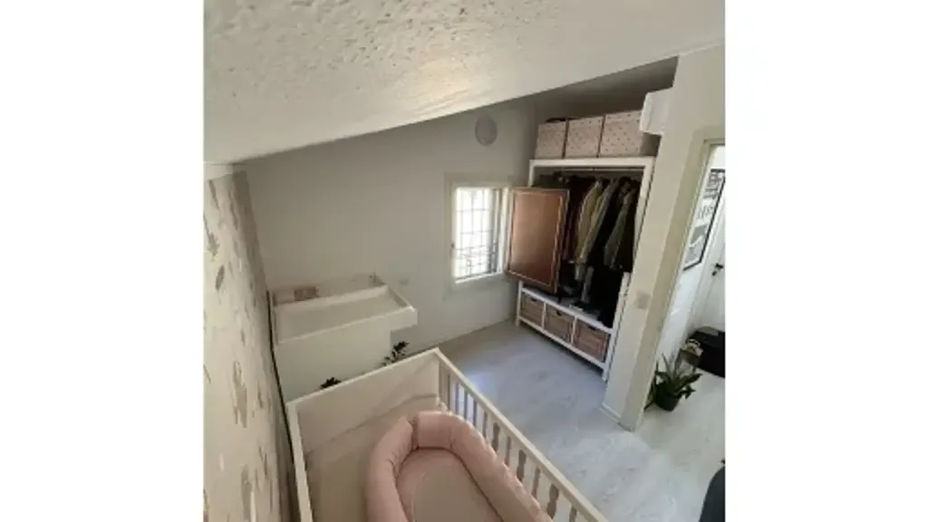 Bedrooms - Rear-Accessed Trilocale with Terrace in Florence