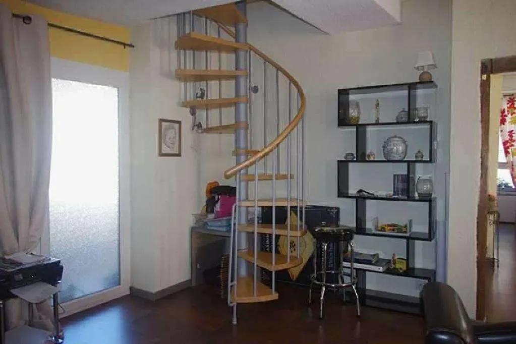 Toad - Duplex Apartment in Sens Centre