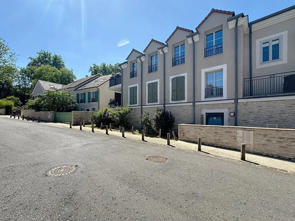 Extérieur - Appartement 3 Pièces avec Balcon au Dernier Étage à la Lisière de la Forêt