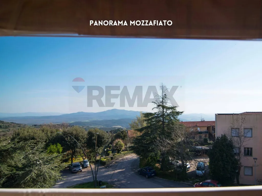 Balcon - Three-Bedroom Apartment with Terraces in Roccastrada