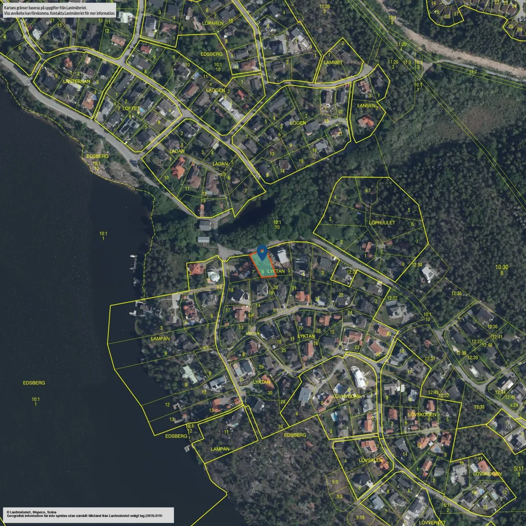 Plot with Sea View in Landsnora