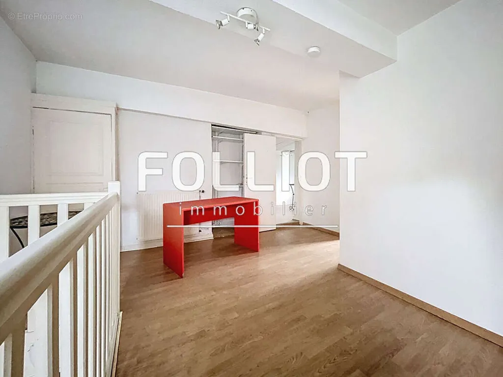 Magamistoad - Charming Duplex Apartment in Fougères Centre