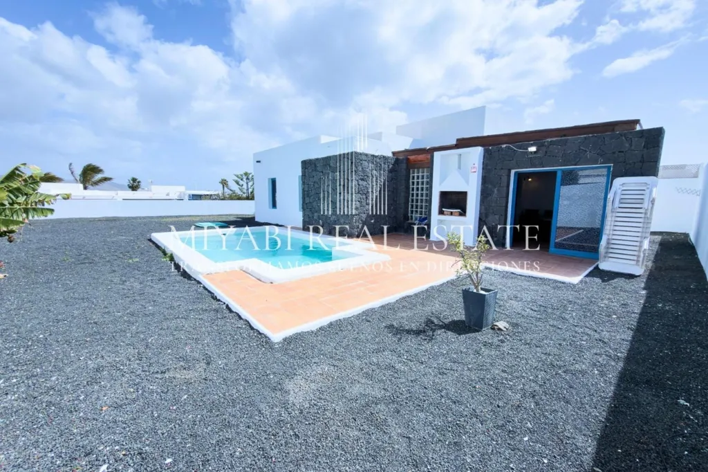 Piscina - Bungalow with Pool and Studio in Playa Blanca