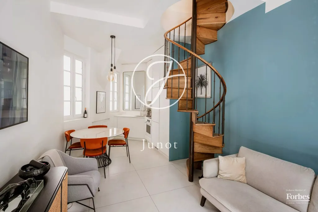 Soggiorno - Renovated Duplex with High Ceilings in Paris 75007