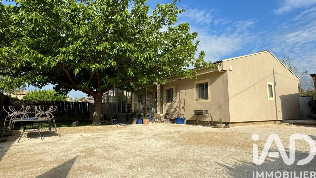 Aed - Villa with Garden in Quiet Setting