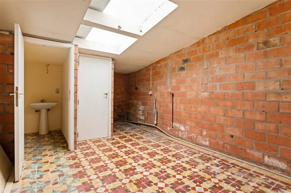 Vannitoad - Multi-Purpose Building with Large Garden in Sinaai