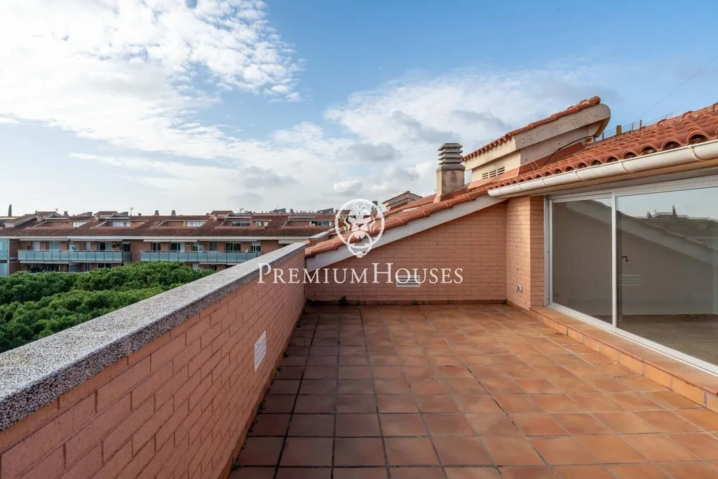 Terrazza - Luxury Penthouse with Sea View in Gavà Mar