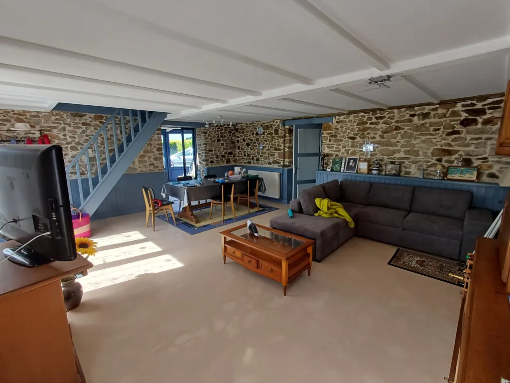 Séjour - Propriété avec Deux Maisons et Jardin à Saint-Jean-du-Doigt