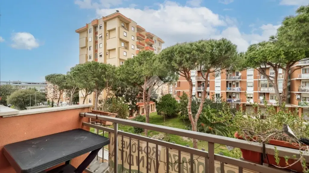 Balcon - Rear-Facing Apartment with Balcony in Civitavecchia