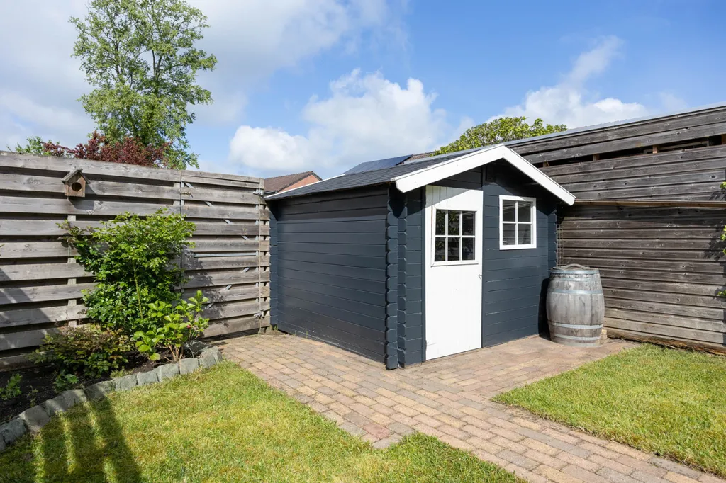 Aed - Modernised Semi-Detached House with Garden in Marum