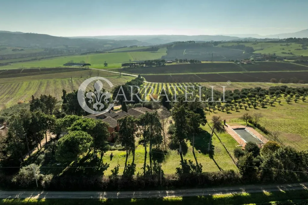 Õhuvaade - Rustic Casale with Pool in Castiglione del Lago