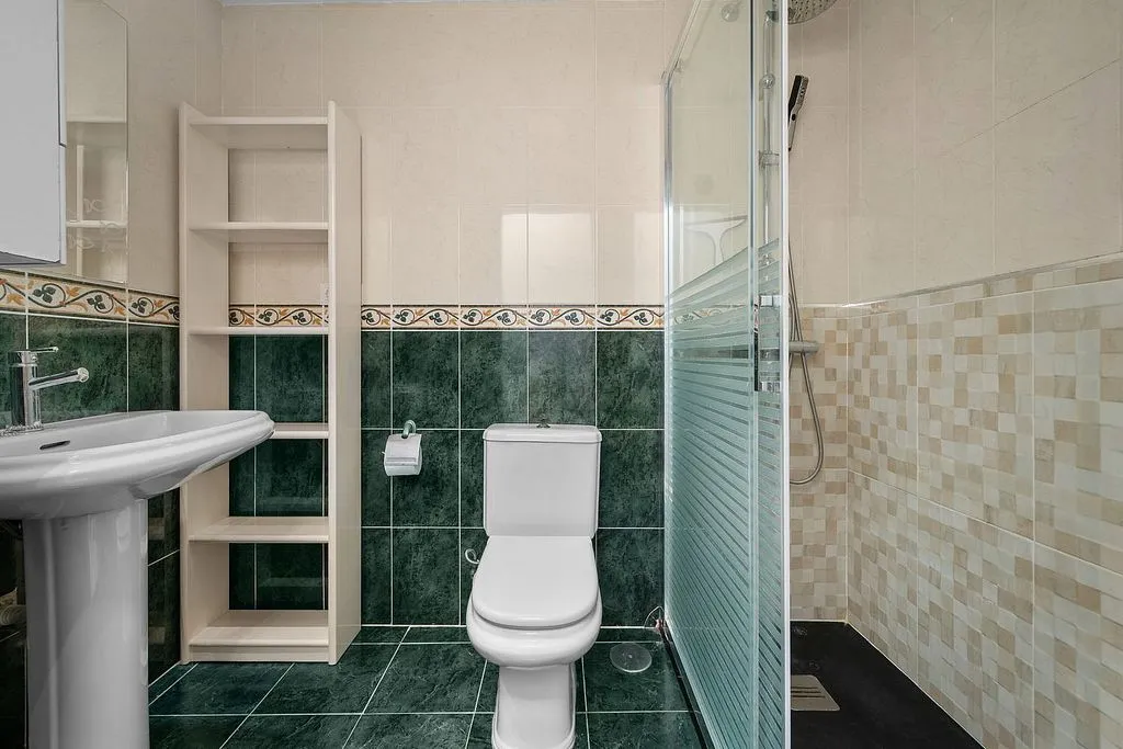 Vannitoad - 3-Bed Apartment with Pool in Torreblanca, Fuengirola