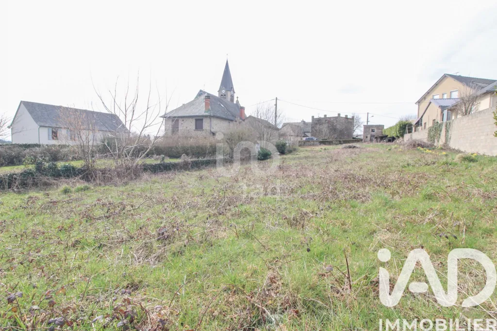 Aed - Buildable Land with Well and Poultry in Durenque